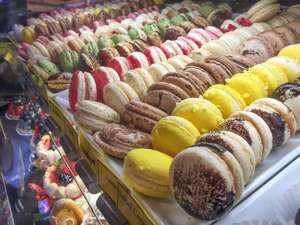 drive-swim-fly-seattle-washington-portland-oregon-vacation-2015-selfietrip-macarons-petite-provence-bakery