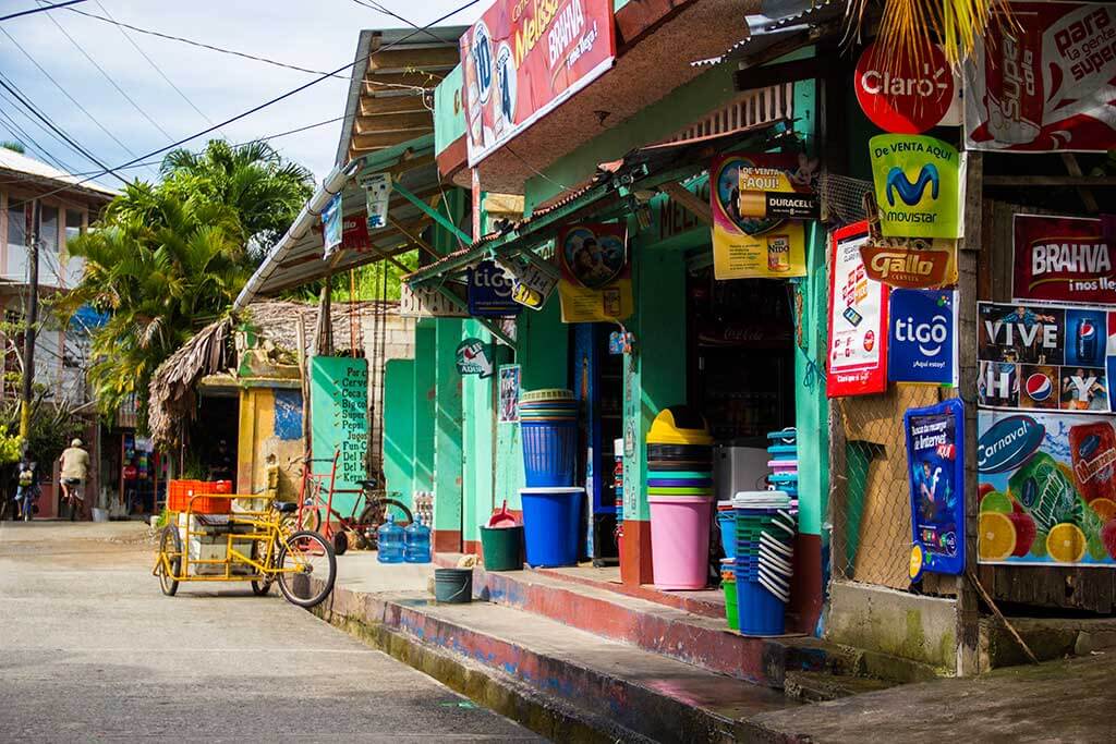 drive-swim-fly-guatemala-central-america-el-faro-antigua-missions-trip-documentary-outdoor-market