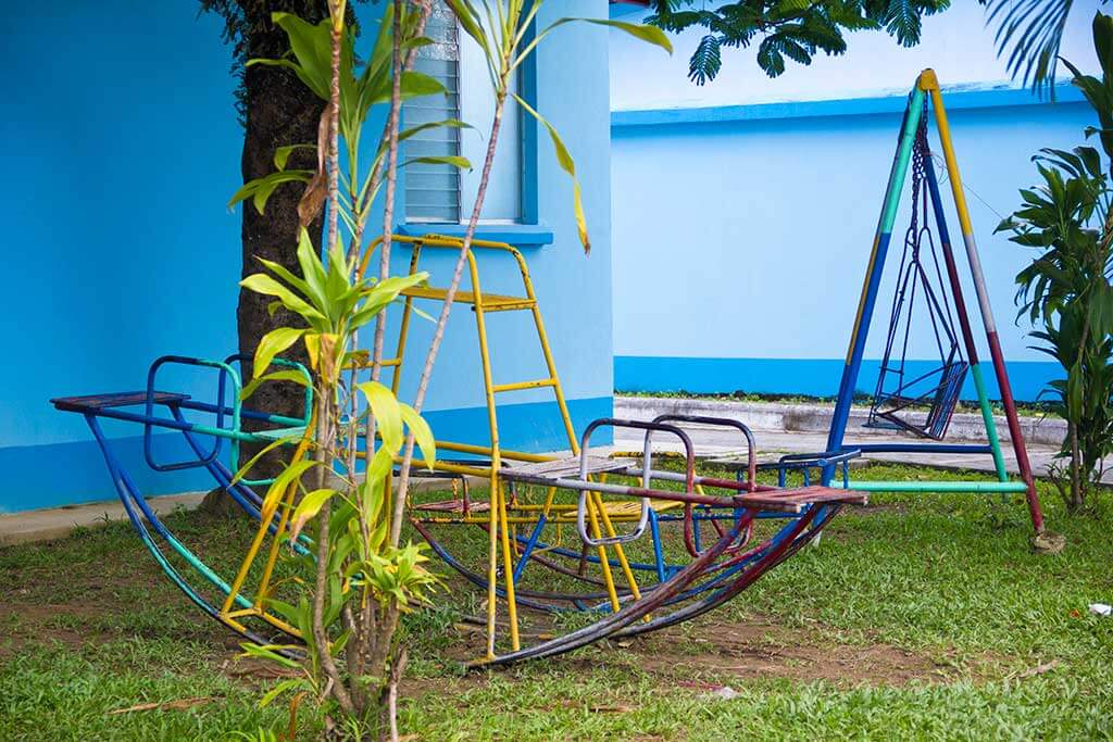 drive-swim-fly-guatemala-central-america-el-faro-antigua-missions-trip-documentary-seesaw