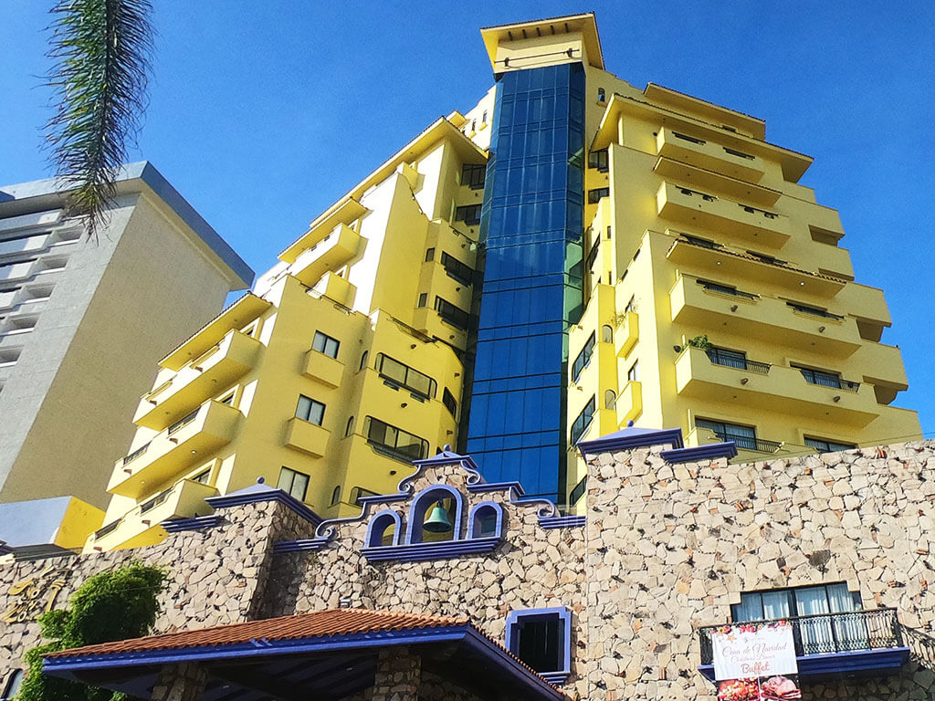 drive-swim-fly-mexican-riviera-cruise-los-angeles-mazatlan-cabo-san-lucas-puerto-vallarta-norwegian-cruise-lines-mexico-salsa-and-salsa-class-royal-villas-resort