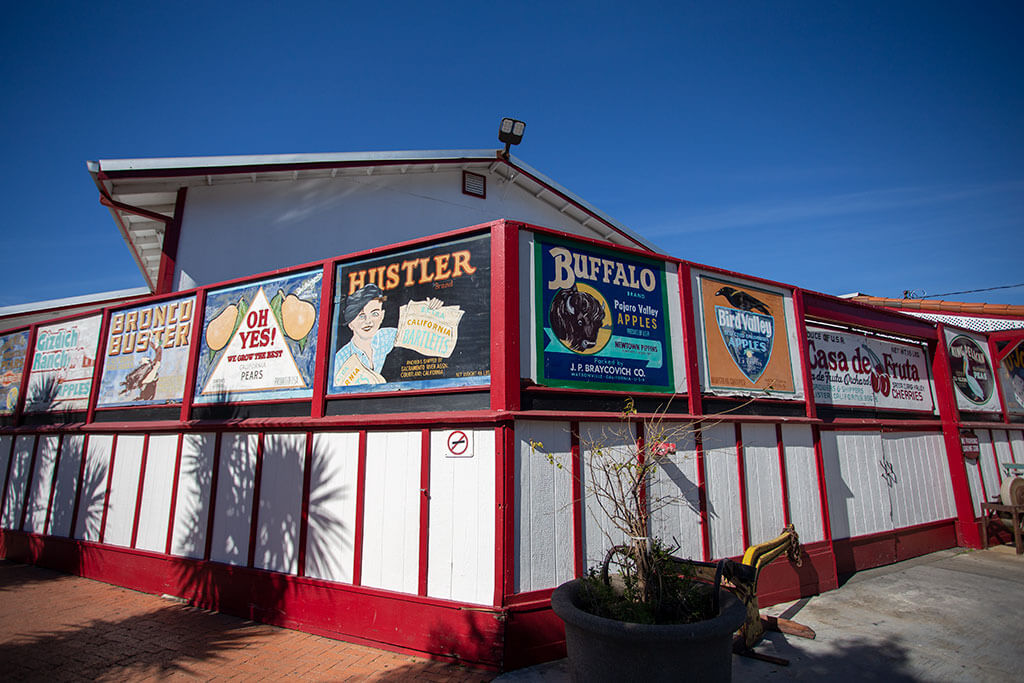 drive-swim-fly-california-casa-de-fruita-roadside-attraction-pacheco-pass-highway-pit-stop-antique-grocery-signs
