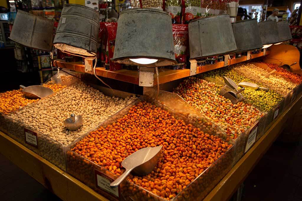 drive-swim-fly-california-casa-de-fruita-roadside-attraction-pacheco-pass-highway-pit-stop-seasoned-bulk-pistachio