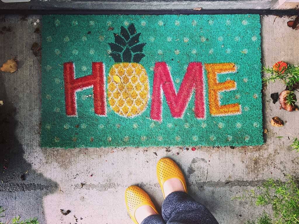 drive-swim-fly-pineapple-collection-welcome-mat