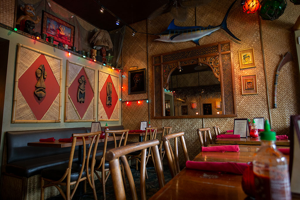 drive-swim-fly-hulas-island-grill-restaurant-monterey-california-tiki-head-sword-fish-dining-room