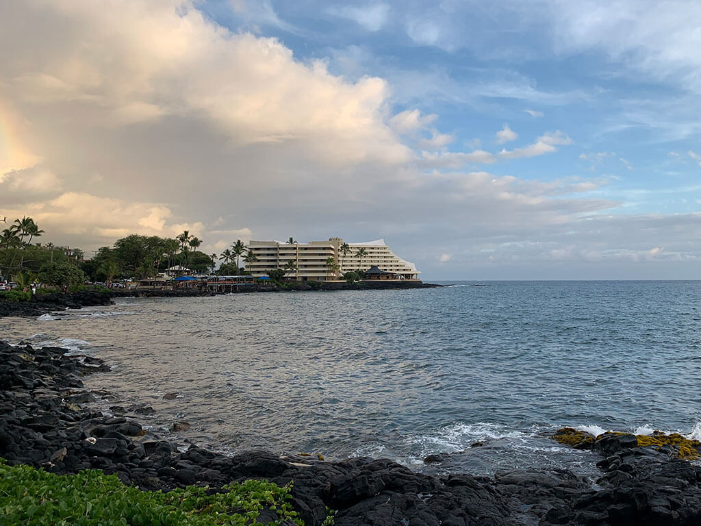 drive-swim-fly-hawaii-big-island-kona-coast-royal-kona-resort-pacific-ocean
