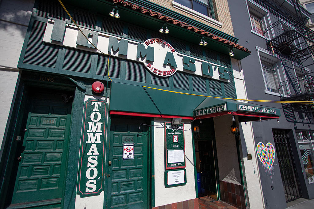 drive-swim-fly-san-francisco-avital-food-tour-north-beach-little-italy-tommasos-pizza-pizzaria-oldtown