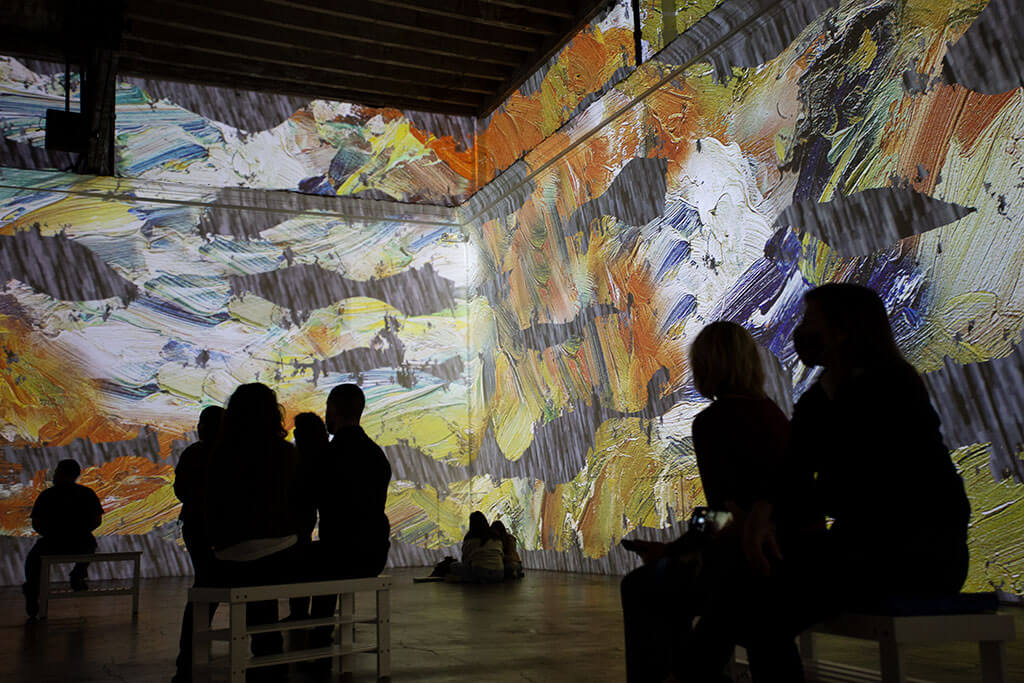 drive-swim-fly-san-francisco-vincent-van-gogh-experience-video-exhibit-projection-white-gold-painting