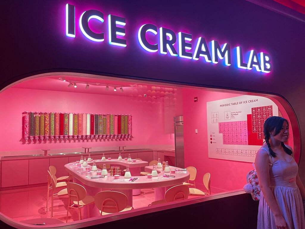 drive-swim-fly-chicago-museum-of-ice-cream-magnificent-mile-sweets-candy-dessert-treats-ice-cream-lab
