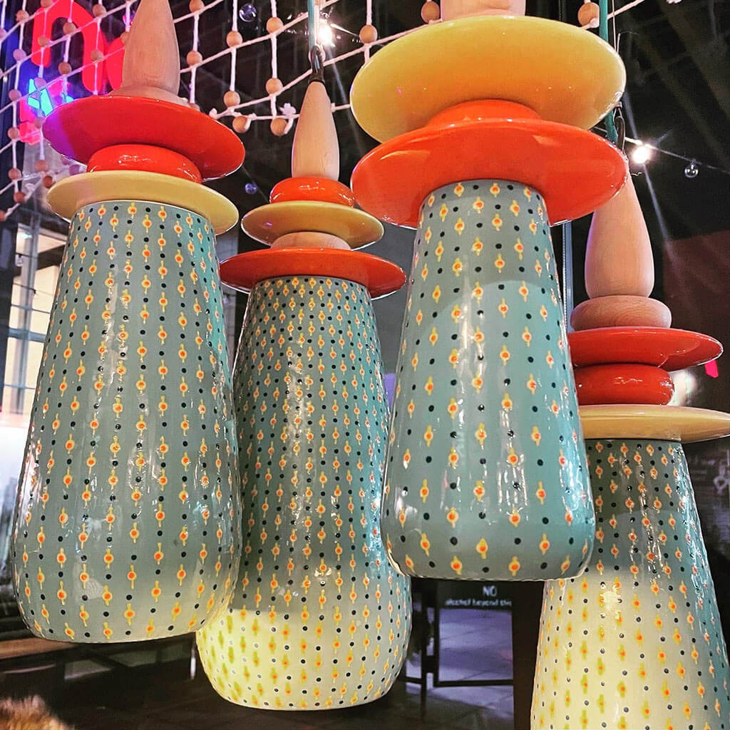 drive-swim-fly-chicago-illinois-chicagoland-winter-activities-nandos-peri-peri-restaurant-chicken-oak-brook-center-light-fixtures