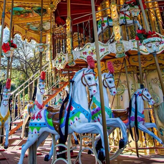 drive-swim-fly-california-casa-de-fruita-roadside-attraction-pacheco-pass-highway-pit-stop-carousel-header
