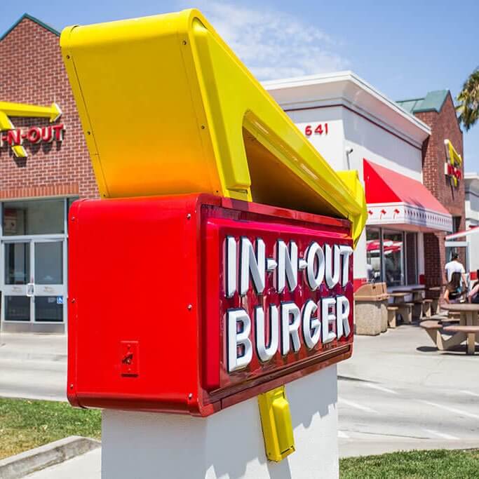 drive-swim-fly-in-n-out-burger-gilroy-california-cheeseburgers-fast-food-west-coast-original-wide-shot-sign-outside-restaurant