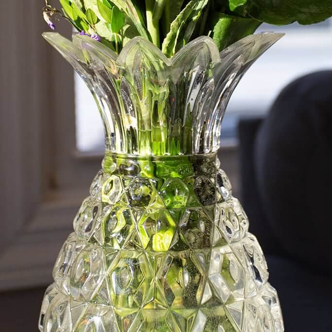 drive-swim-fly-pineapple-collection-pineapple-irish-crystal-vase-pink-flowers-clear-vase-4