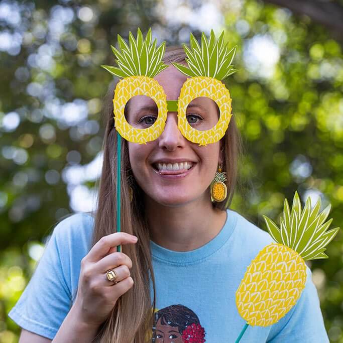 drive-swim-fly-pineapple-collection-pineapple-photobooth-props-photo-booth